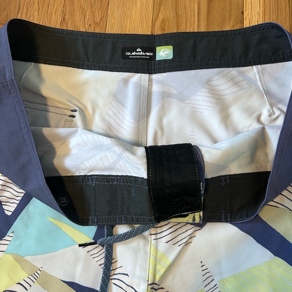 New Quiksilver Men's Surfsilk Scallop Board Shorts Size 38 - Picture 5 of 7